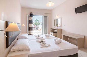 yakinthos hotel zakynthos